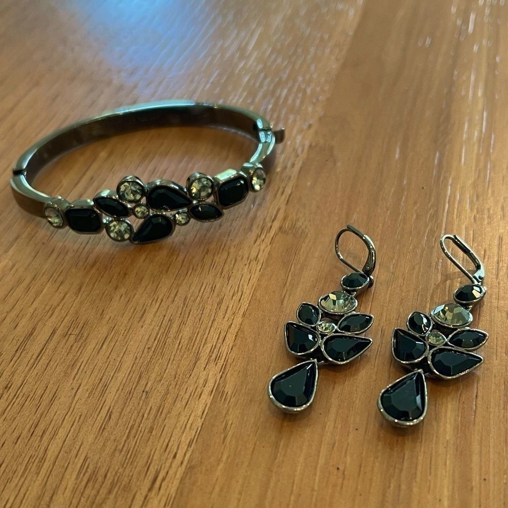 Givenchy Hematite Earrings & Bracelet Set 🖤